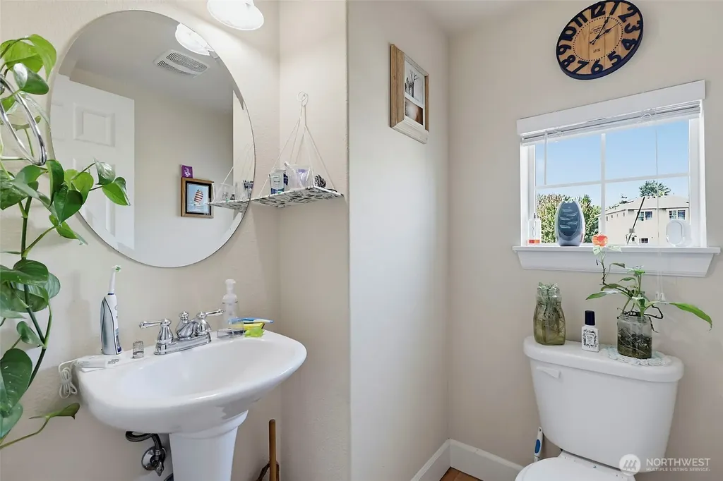 5210 35th St E Fife WA 98424