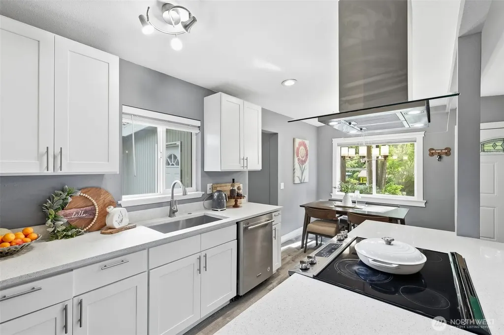 30449 2nd Avenue S Federal Way WA 98003