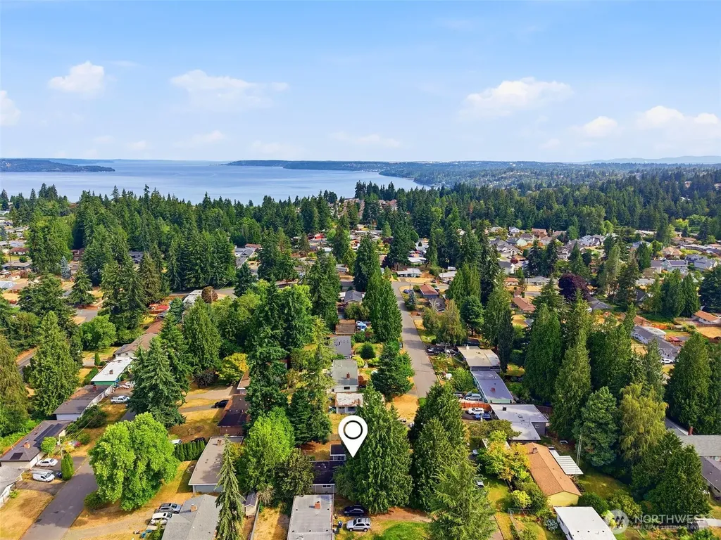 30449 2nd Avenue S Federal Way WA 98003