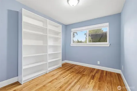 30449 2nd Avenue S Federal Way WA 98003