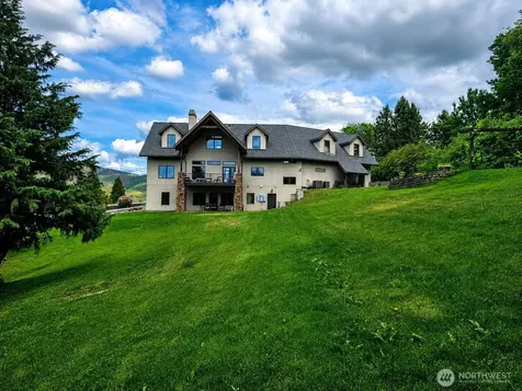 5186 Vista Heights Place Cashmere WA 98815