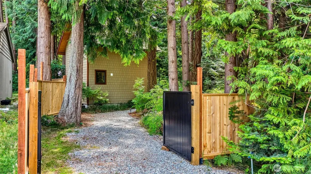256 Windsor Drive Point Roberts WA 98281
