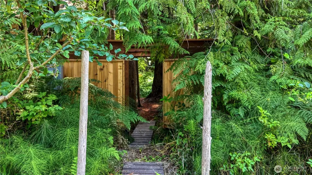 256 Windsor Drive Point Roberts WA 98281