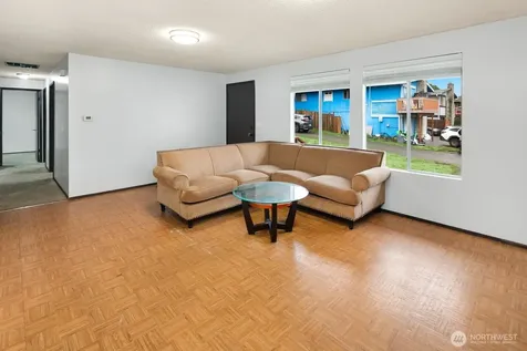 7537 44th Avenue S Seattle WA 98118