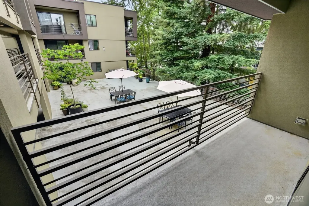 7323 NE Sand Point Way Seattle WA 98115