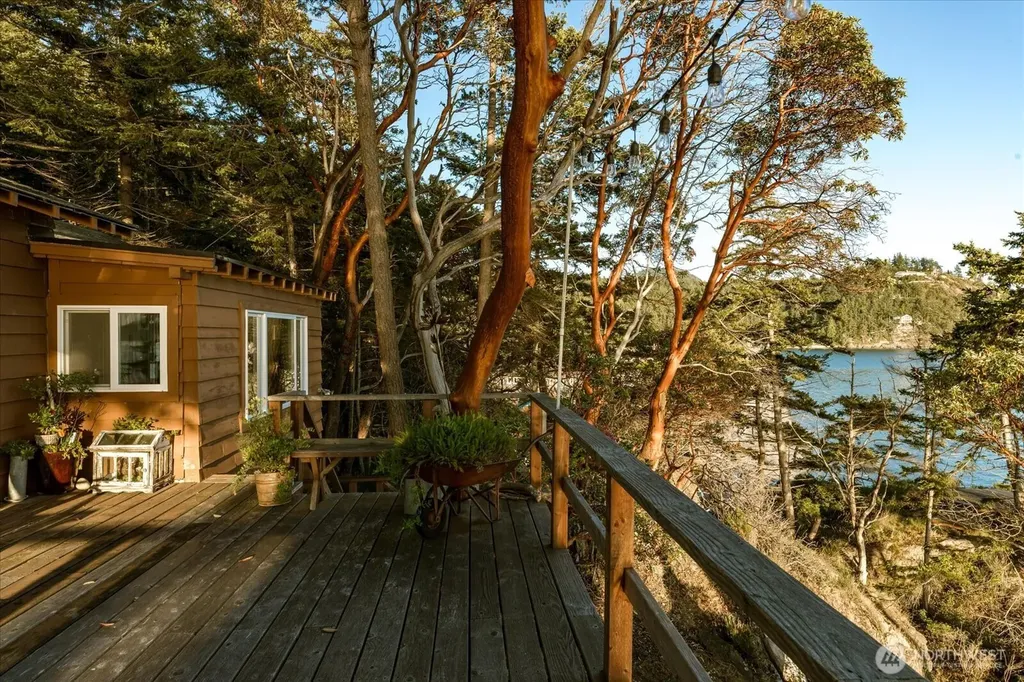 11502 N Del Mar Drive Anacortes WA 98221