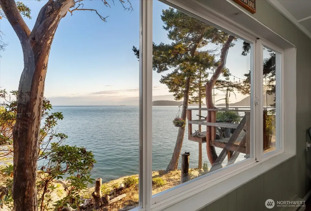 11502 N Del Mar Drive Anacortes WA 98221