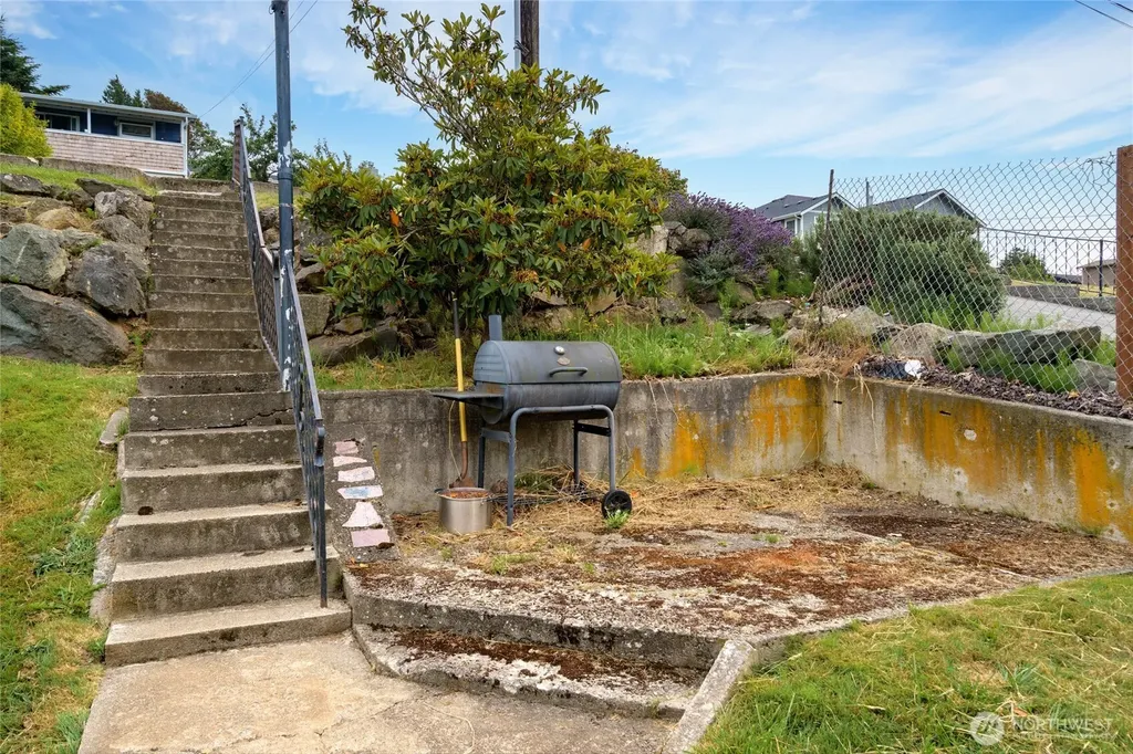 616 37th Street Anacortes WA 98221
