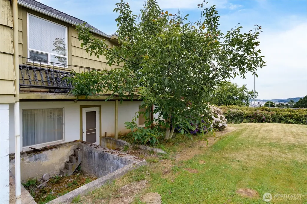 616 37th Street Anacortes WA 98221
