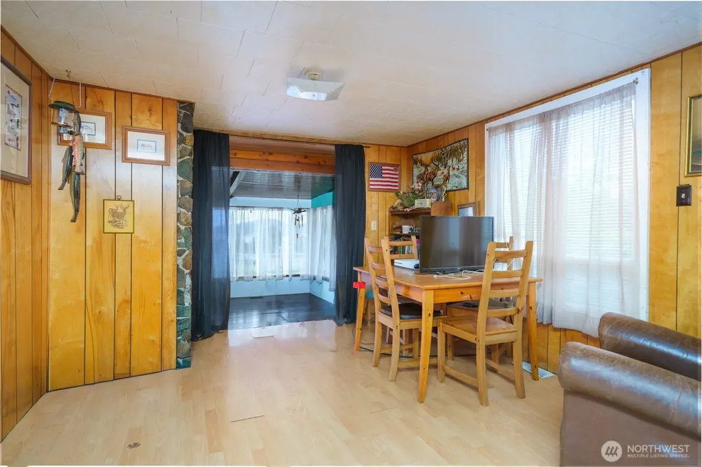 616 37th Street Anacortes WA 98221