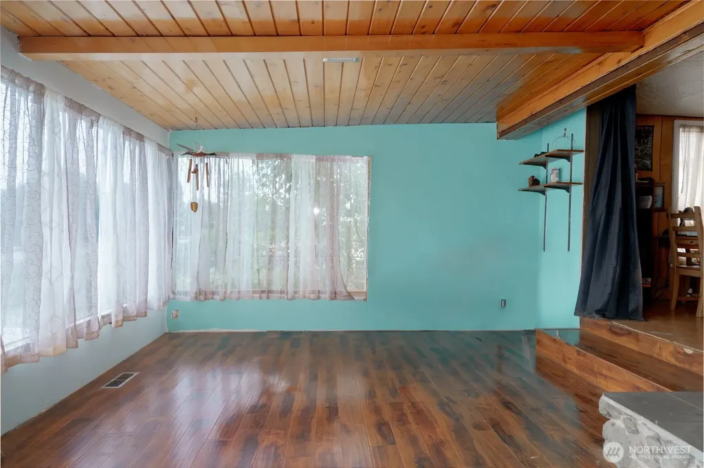 616 37th Street Anacortes WA 98221