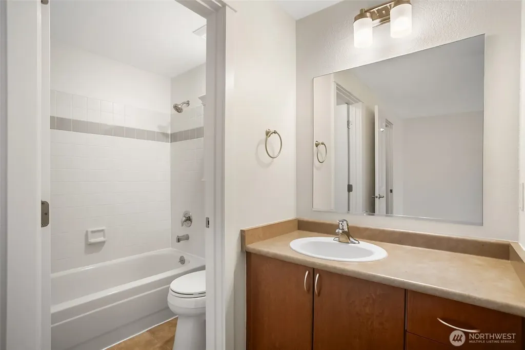221 9th Street Kirkland WA 98033