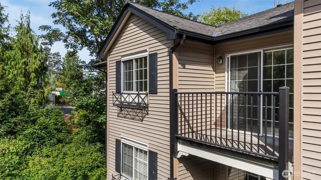 221 9th Street Kirkland WA 98033