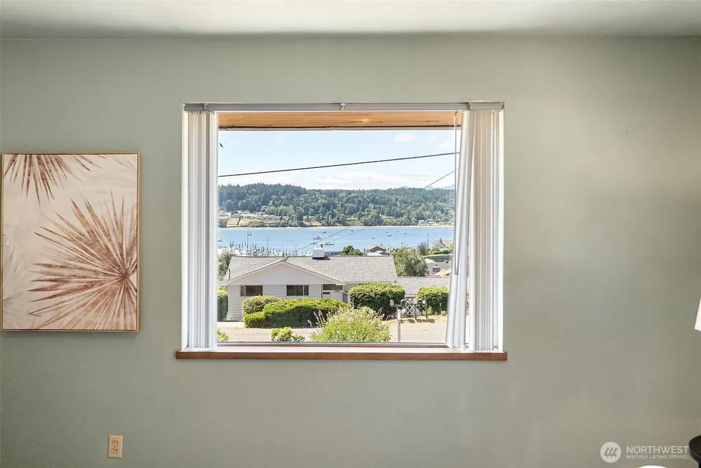 18146 9th Avenue NE Poulsbo WA 98370