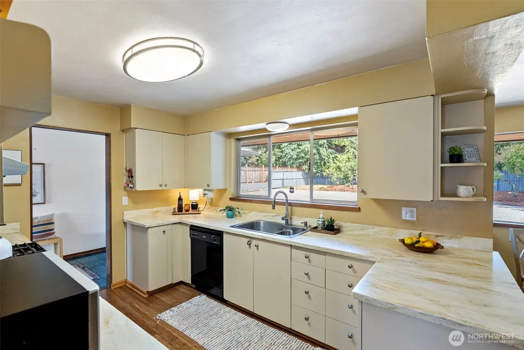 18146 9th Avenue NE Poulsbo WA 98370