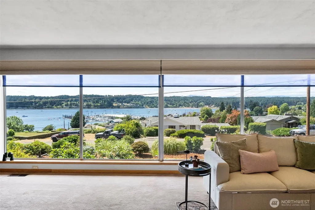 18146 9th Avenue NE Poulsbo WA 98370