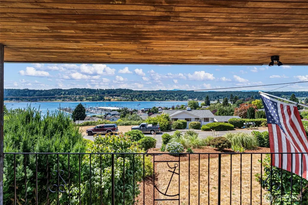 18146 9th Avenue NE Poulsbo WA 98370