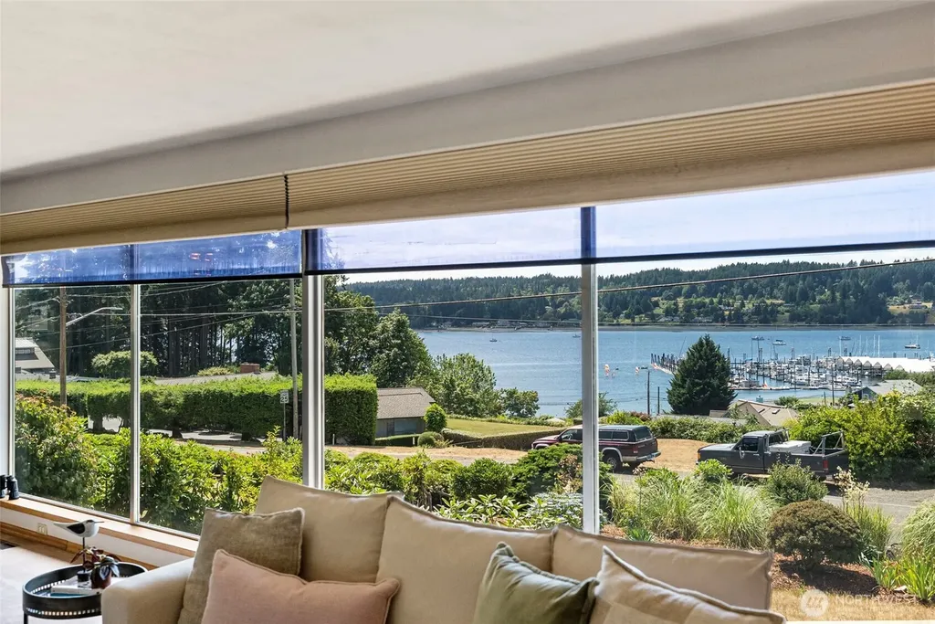 18146 9th Avenue NE Poulsbo WA 98370
