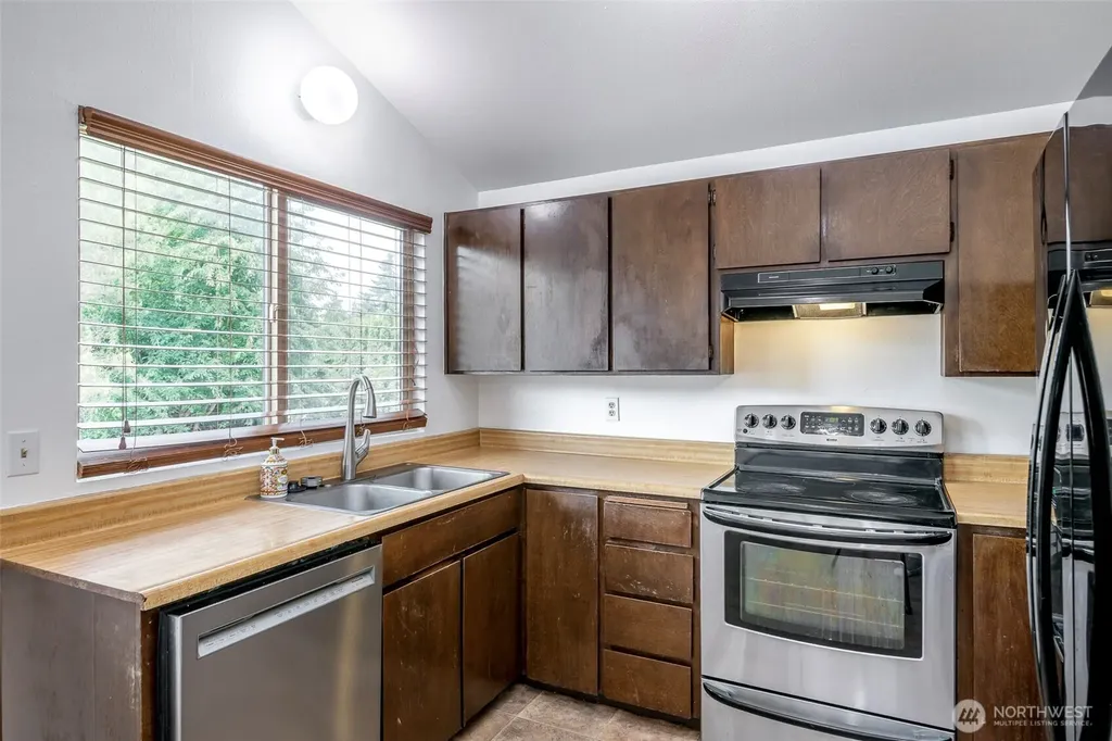 30031 45th Place S Auburn WA 98001
