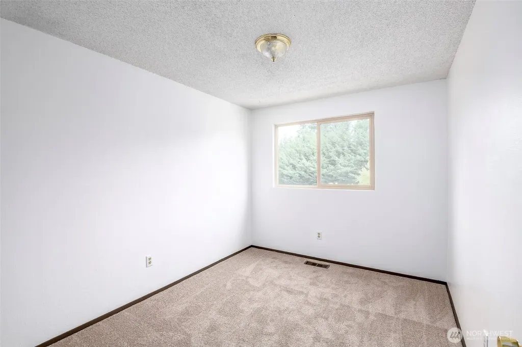 30031 45th Place S Auburn WA 98001