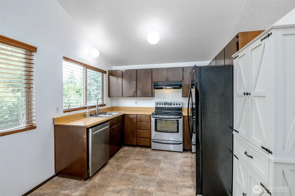 30031 45th Place S Auburn WA 98001