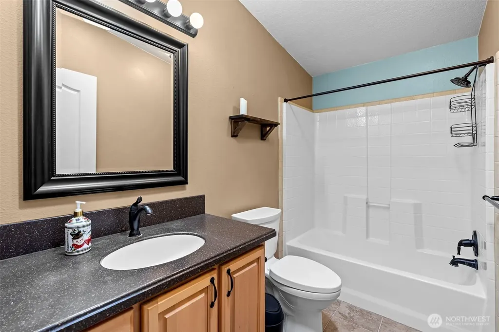 1924 Cranberry Lane SE Lacey WA 98503