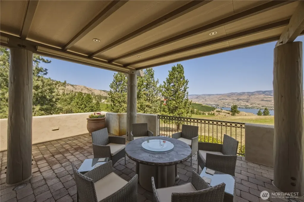 310 Paintbrush Road Chelan WA 98816