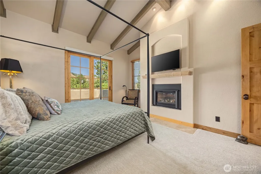 310 Paintbrush Road Chelan WA 98816