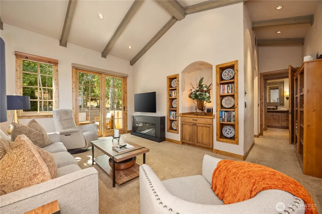 310 Paintbrush Road Chelan WA 98816