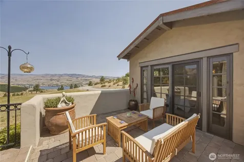 310 Paintbrush Road Chelan WA 98816