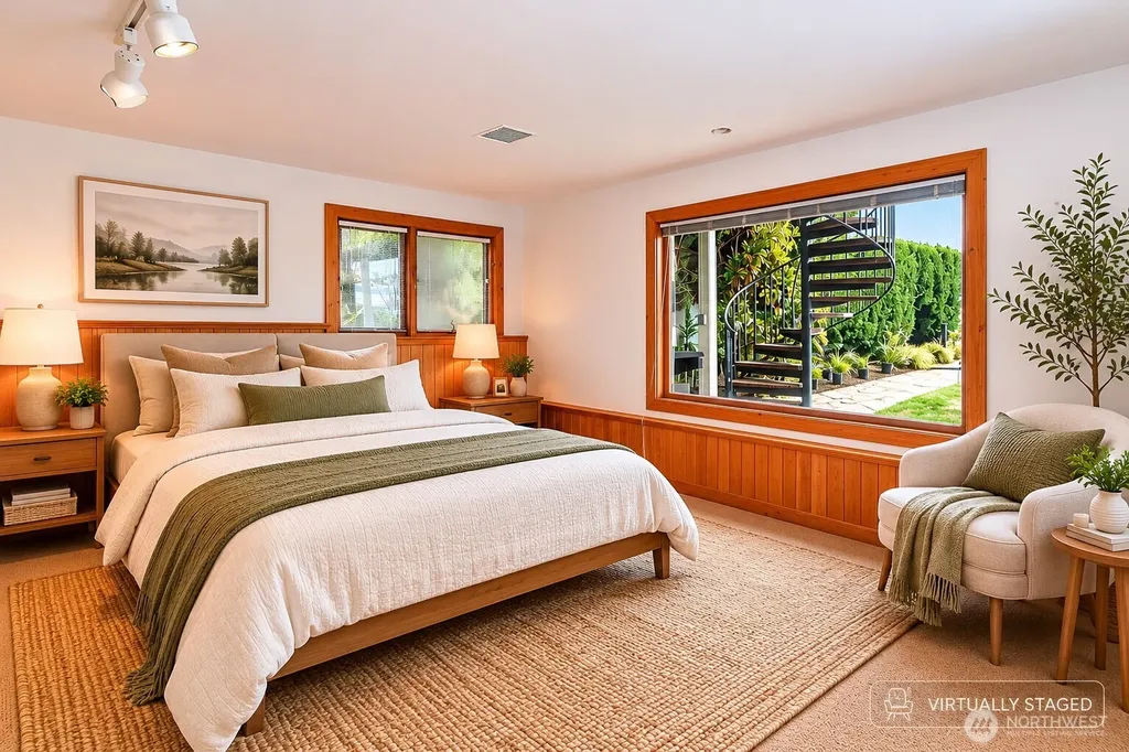 8319 NE Juanita Drive Kirkland WA 98034