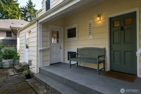 8319 NE Juanita Drive Kirkland WA 98034