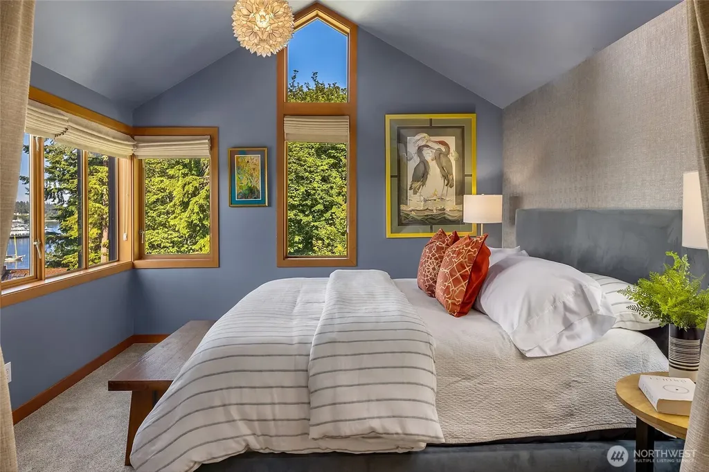 6017 Rose Loop NE Bainbridge Island WA 98110