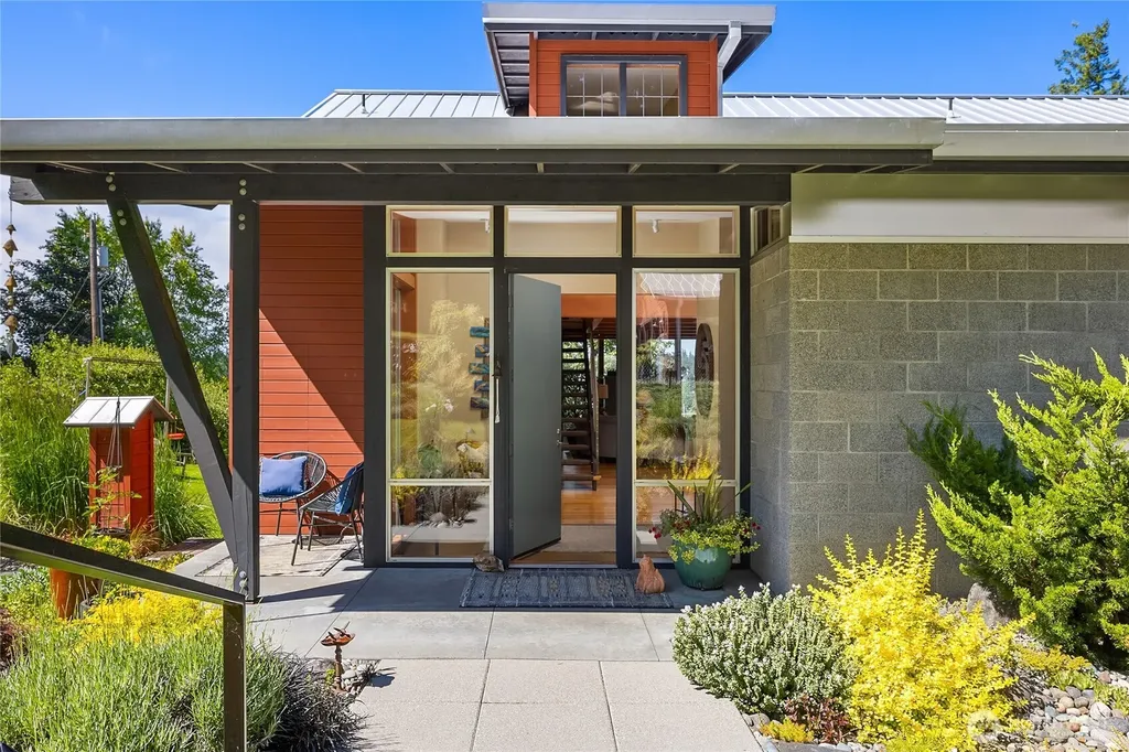 6017 Rose Loop NE Bainbridge Island WA 98110