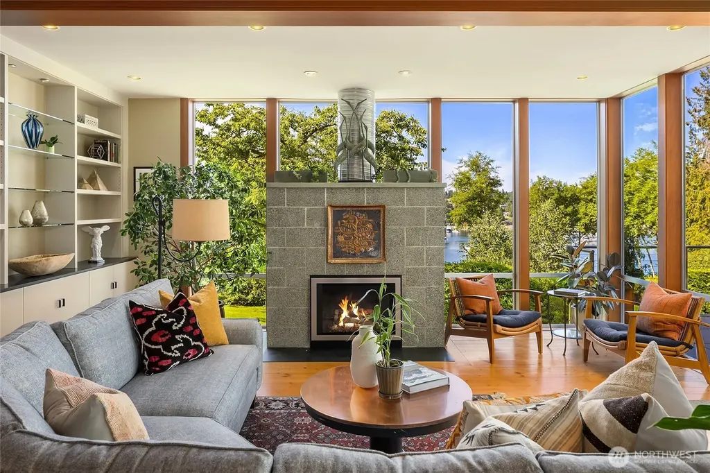 6017 Rose Loop NE Bainbridge Island WA 98110