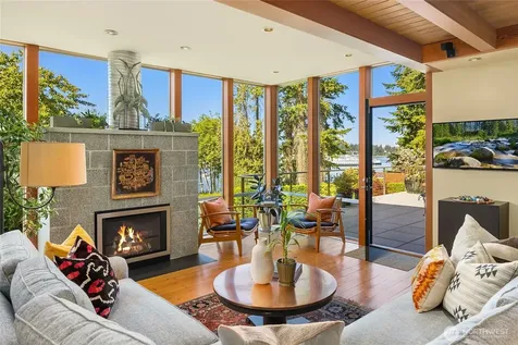 6017 Rose Loop NE Bainbridge Island WA 98110