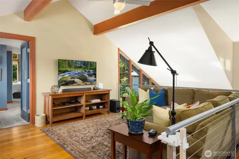 6017 Rose Loop NE Bainbridge Island WA 98110