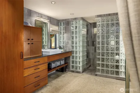 6017 Rose Loop NE Bainbridge Island WA 98110