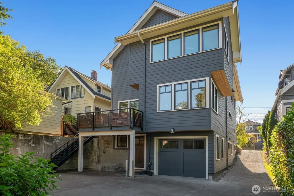 2910 9th Avenue W Seattle WA 98119