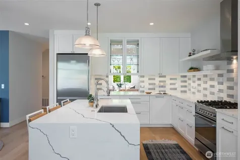 2910 9th Avenue W Seattle WA 98119
