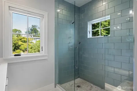 2910 9th Avenue W Seattle WA 98119