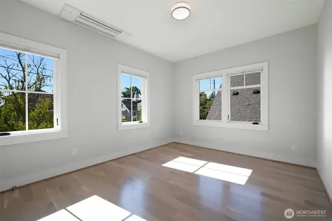 2910 9th Avenue W Seattle WA 98119