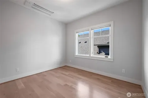 2910 9th Avenue W Seattle WA 98119