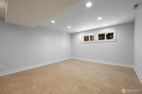 2910 9th Avenue W Seattle WA 98119