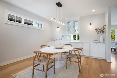 2910 9th Avenue W Seattle WA 98119
