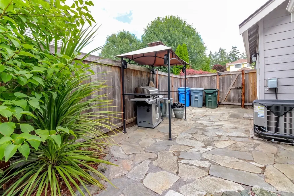 20024 73rd Ave Ct E Spanaway WA 98387