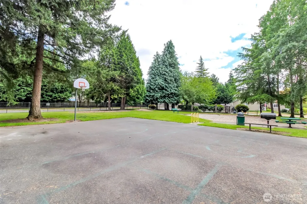 20024 73rd Ave Ct E Spanaway WA 98387