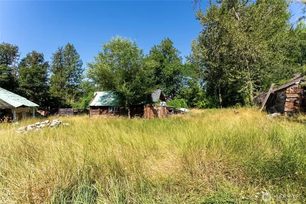 618 Filer Avenue Winthrop WA 98862