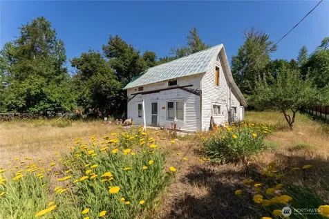 618 Filer Avenue Winthrop WA 98862