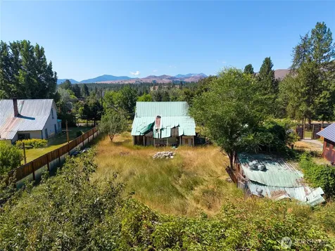 618 Filer Avenue Winthrop WA 98862